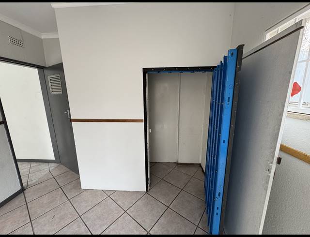 400M² WAREHOUSE TO LET IN WYNBERG